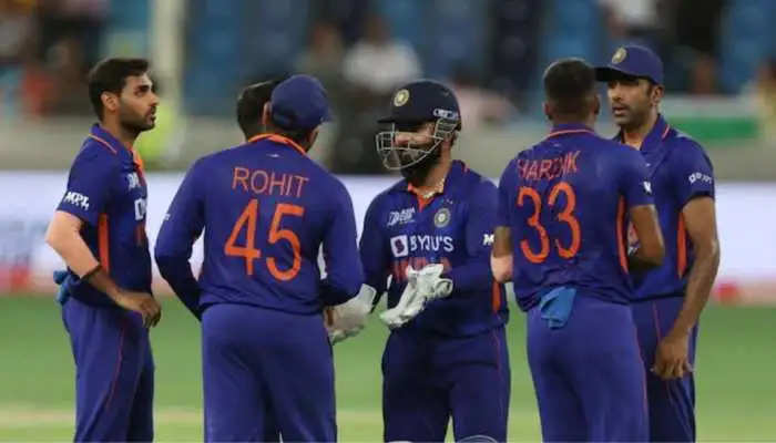 Shikhar Dhawan REVEALS the reaction of Team India to 1-wicket defeat against Bangladesh!!